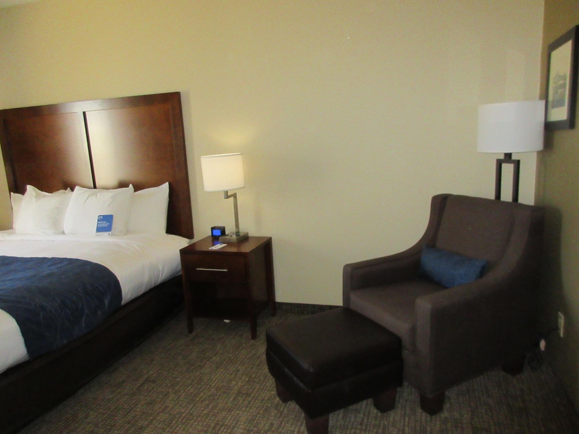 Sonesta Essential - Baton Rouge Airport Hotel Exterior photo