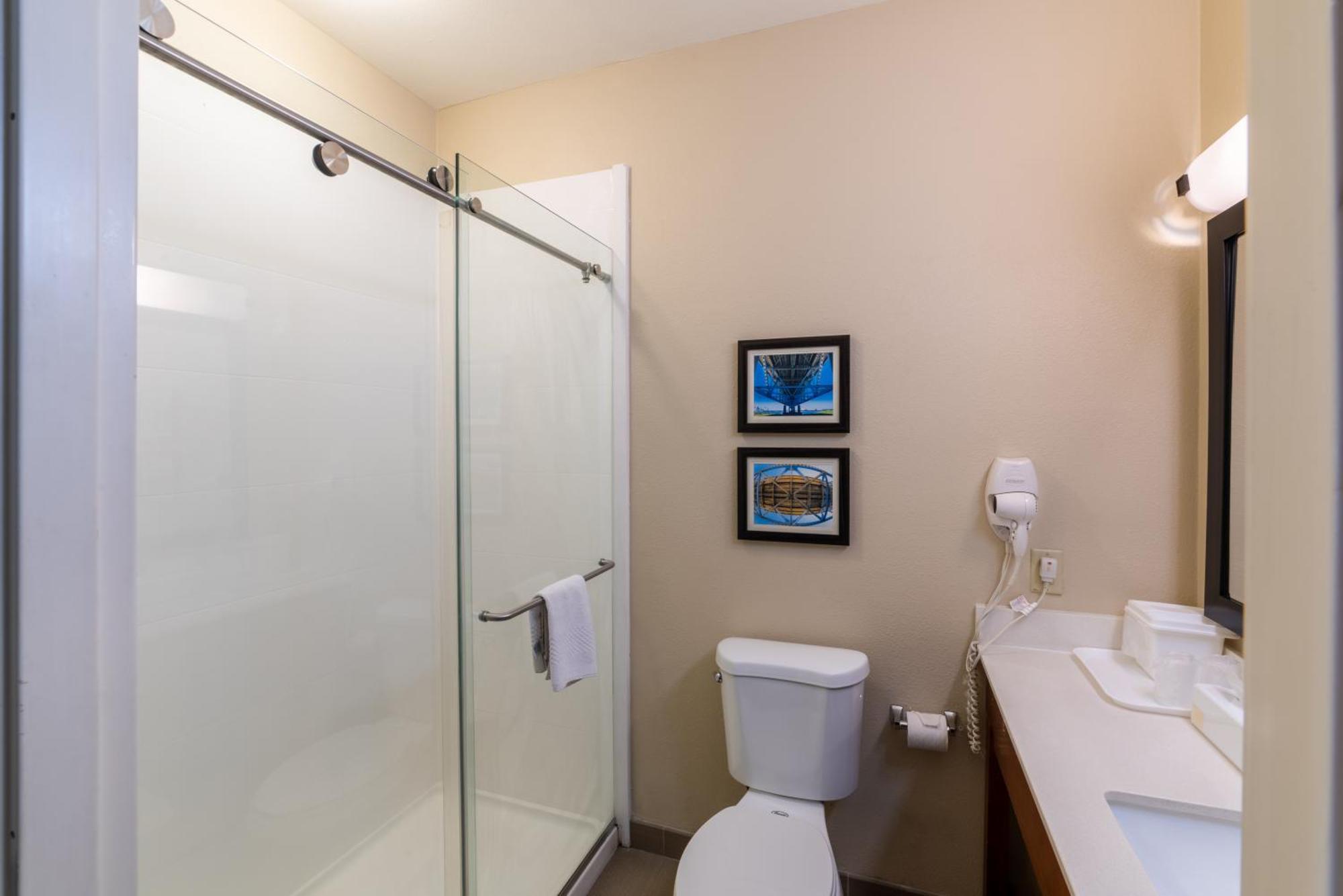 Sonesta Essential - Baton Rouge Airport Hotel Exterior photo